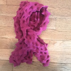 Saint James Scarf